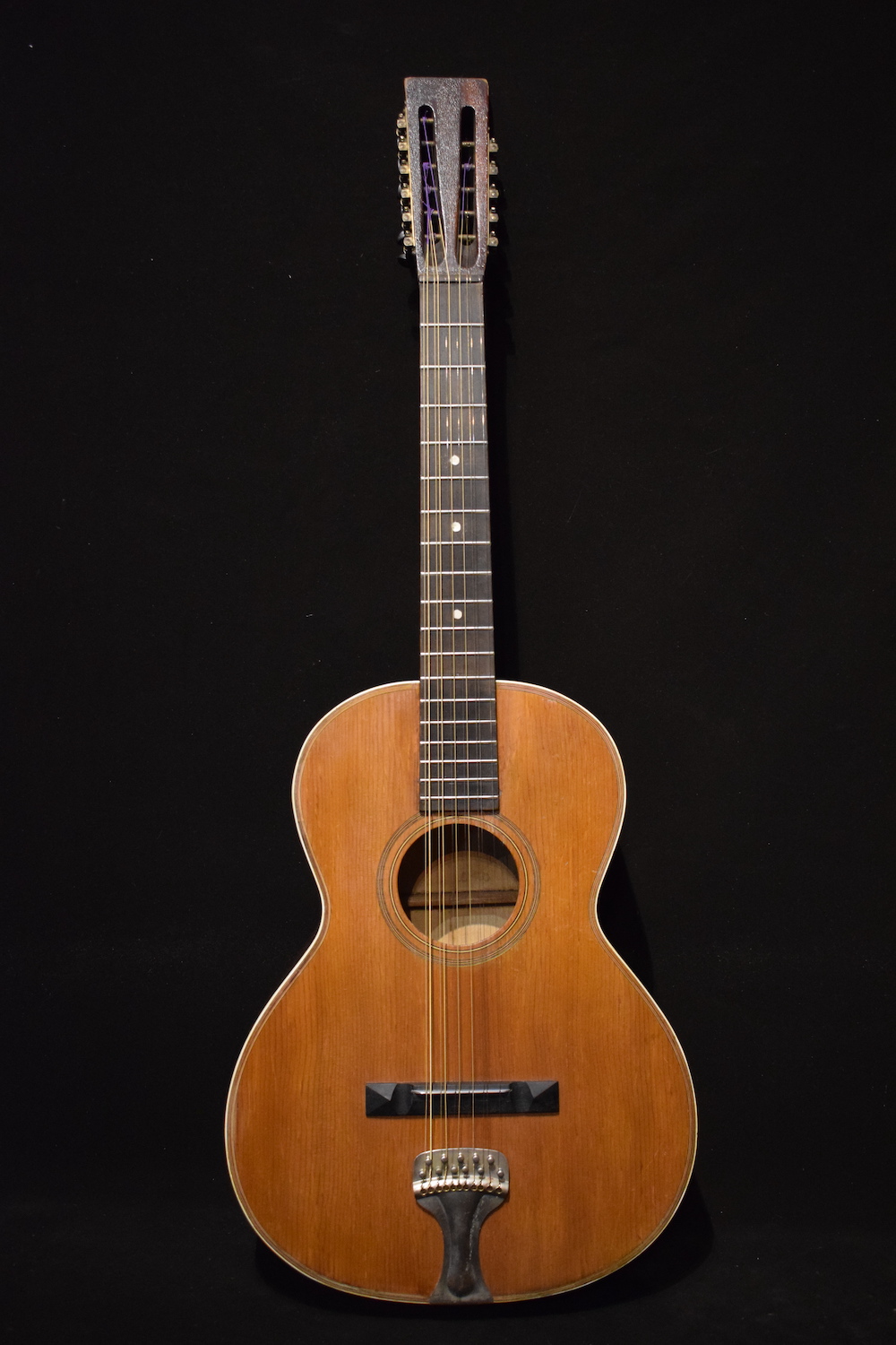 Lyon & Healy 11 string