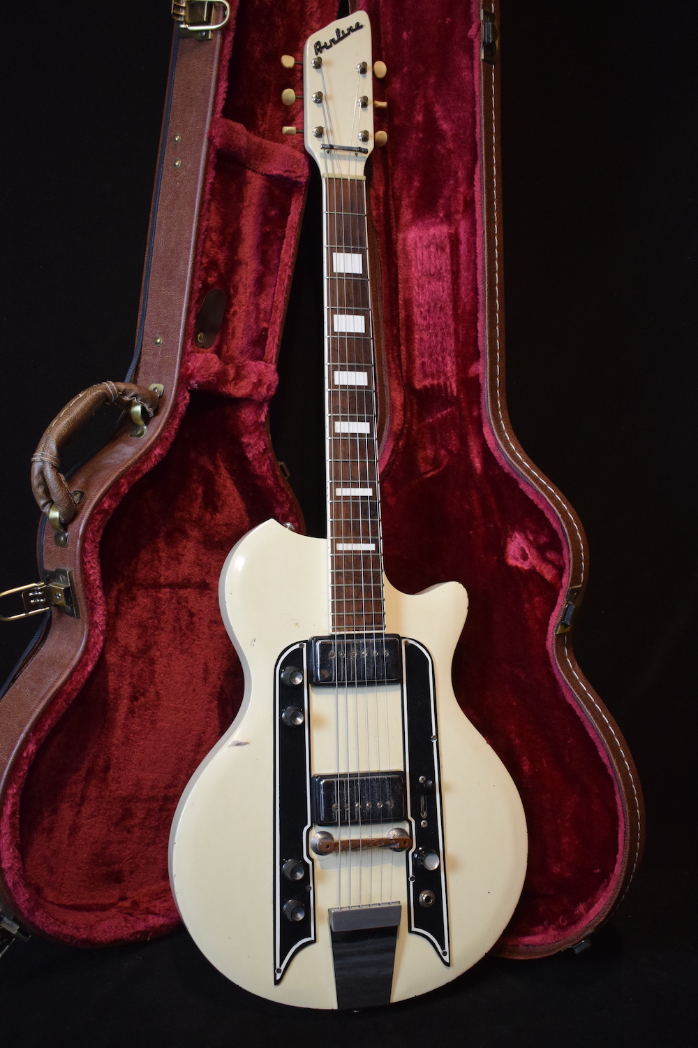 Airline Double Pickup Dual Cutaway