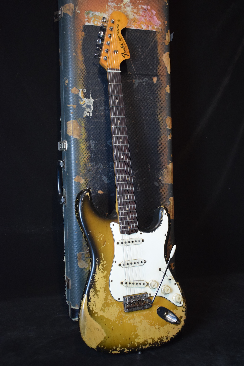 Fender Stratocaster sunburst.