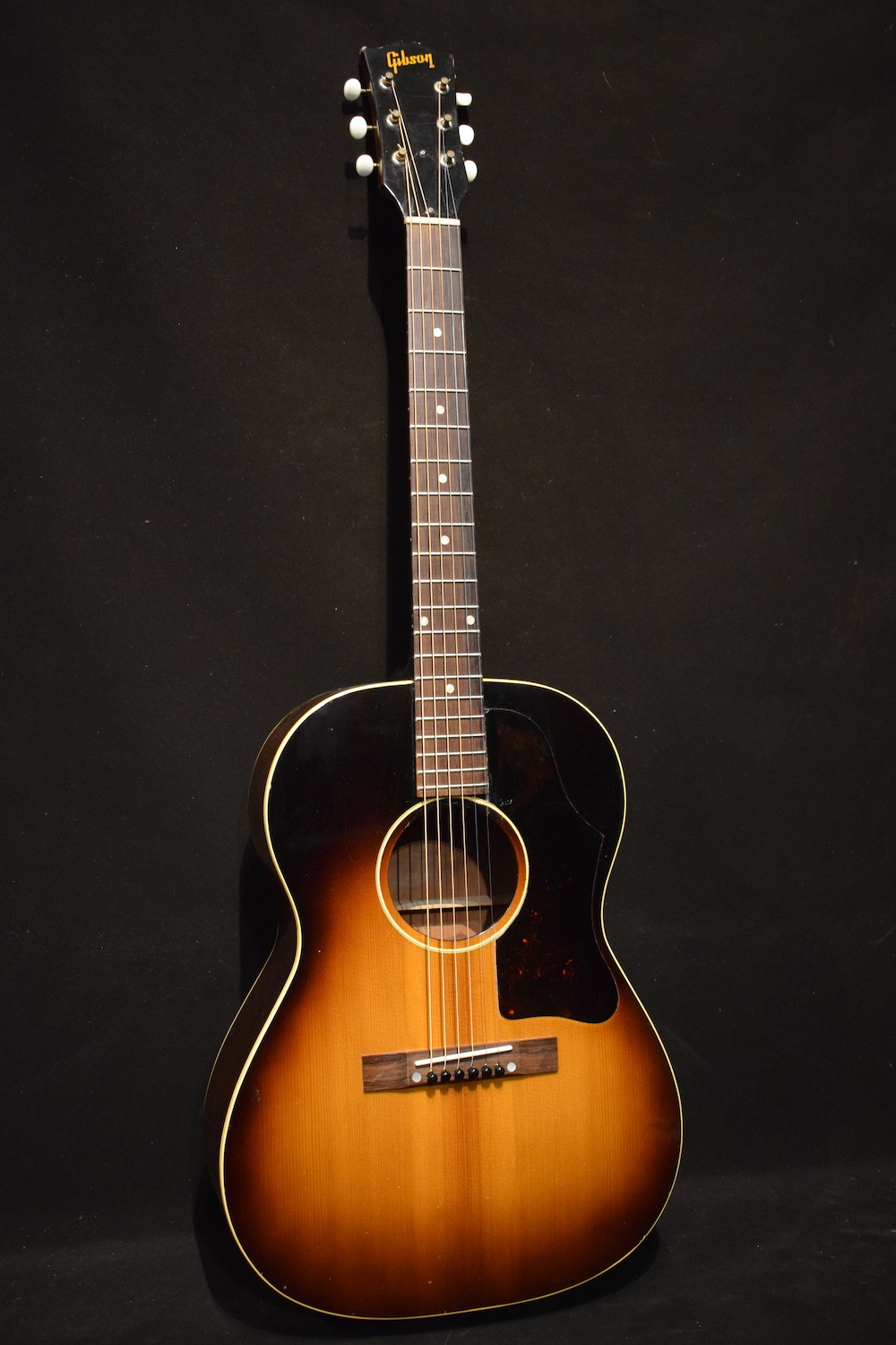 Gibson LG-1
