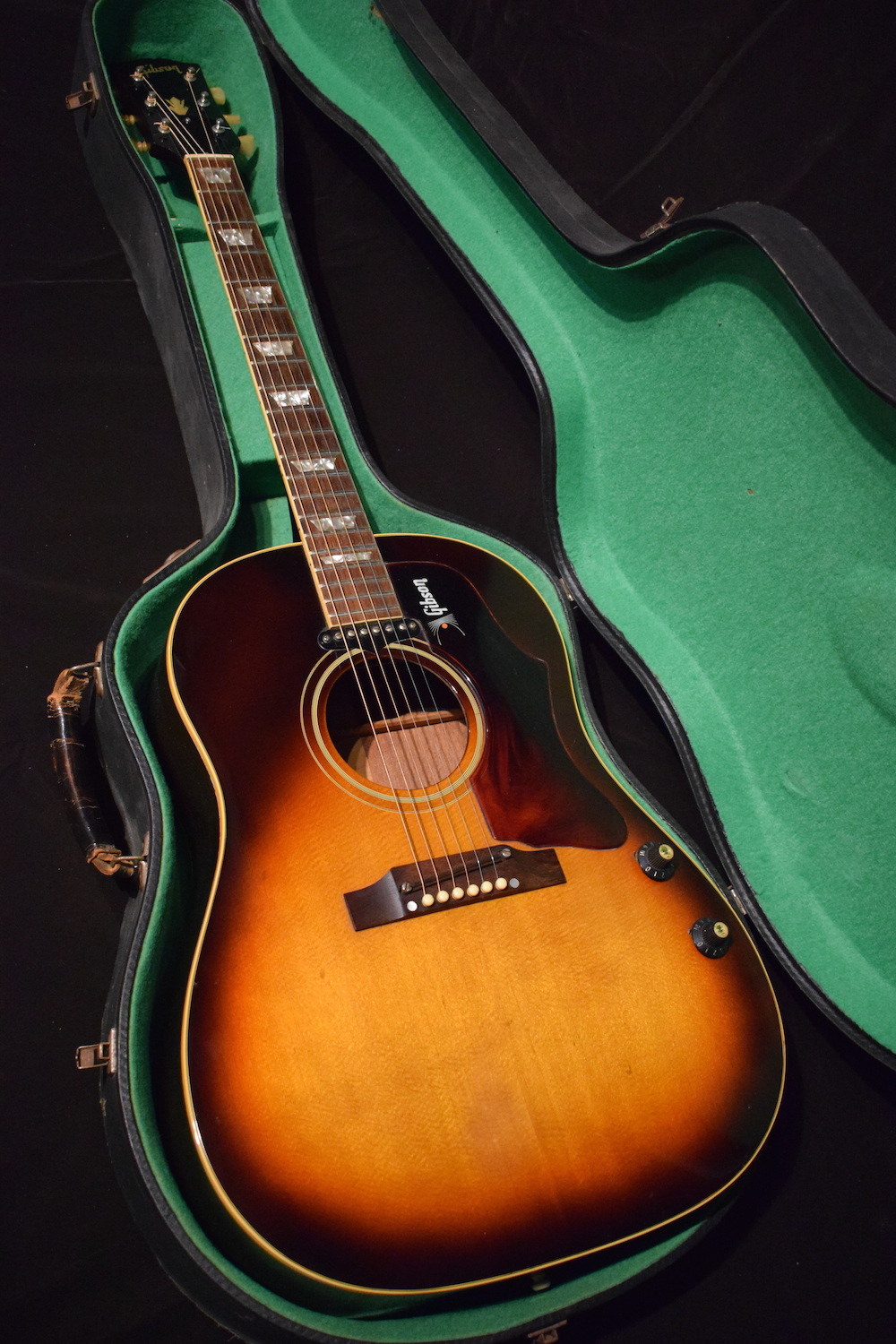Gibson J-160E