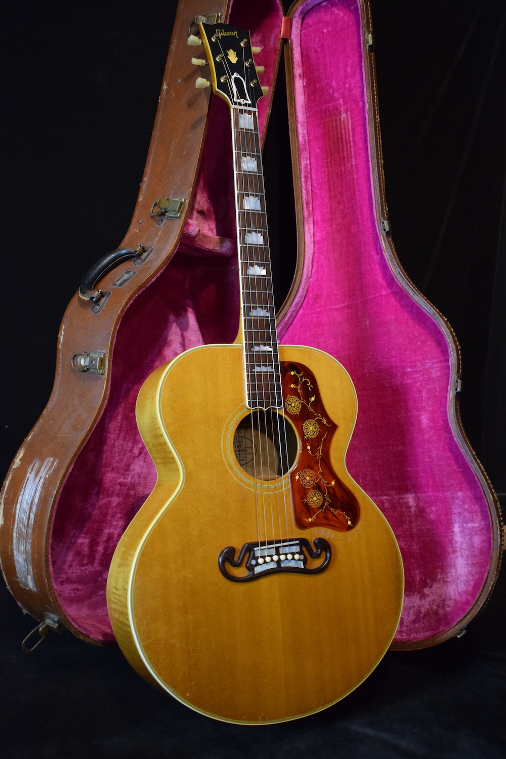 Gibson SJ-200