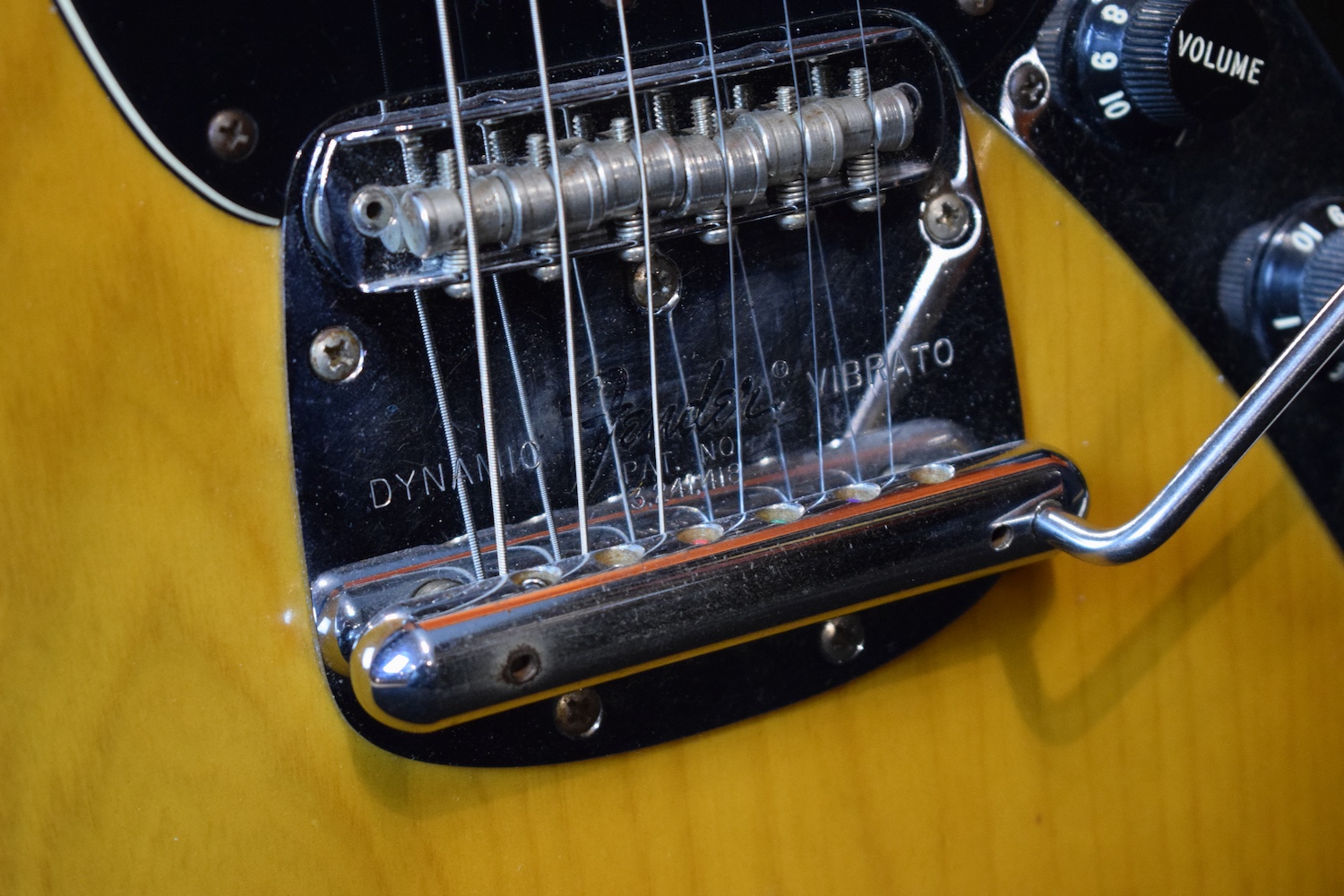 Fender Mustang Sunburst – Image 9