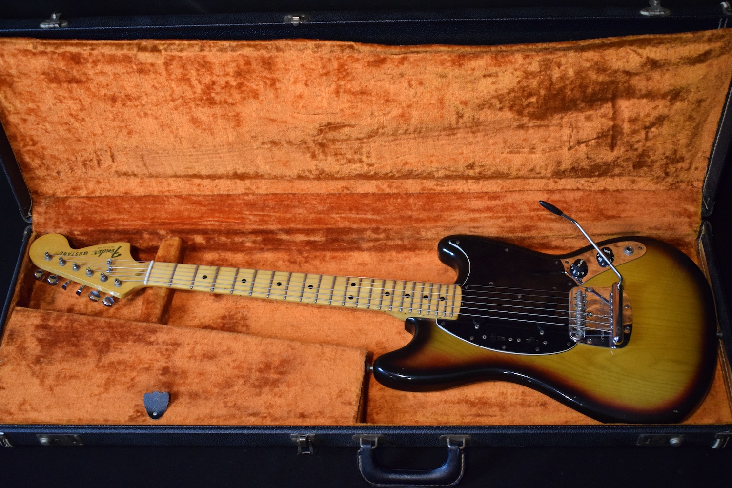 Fender Mustang Sunburst – Image 13