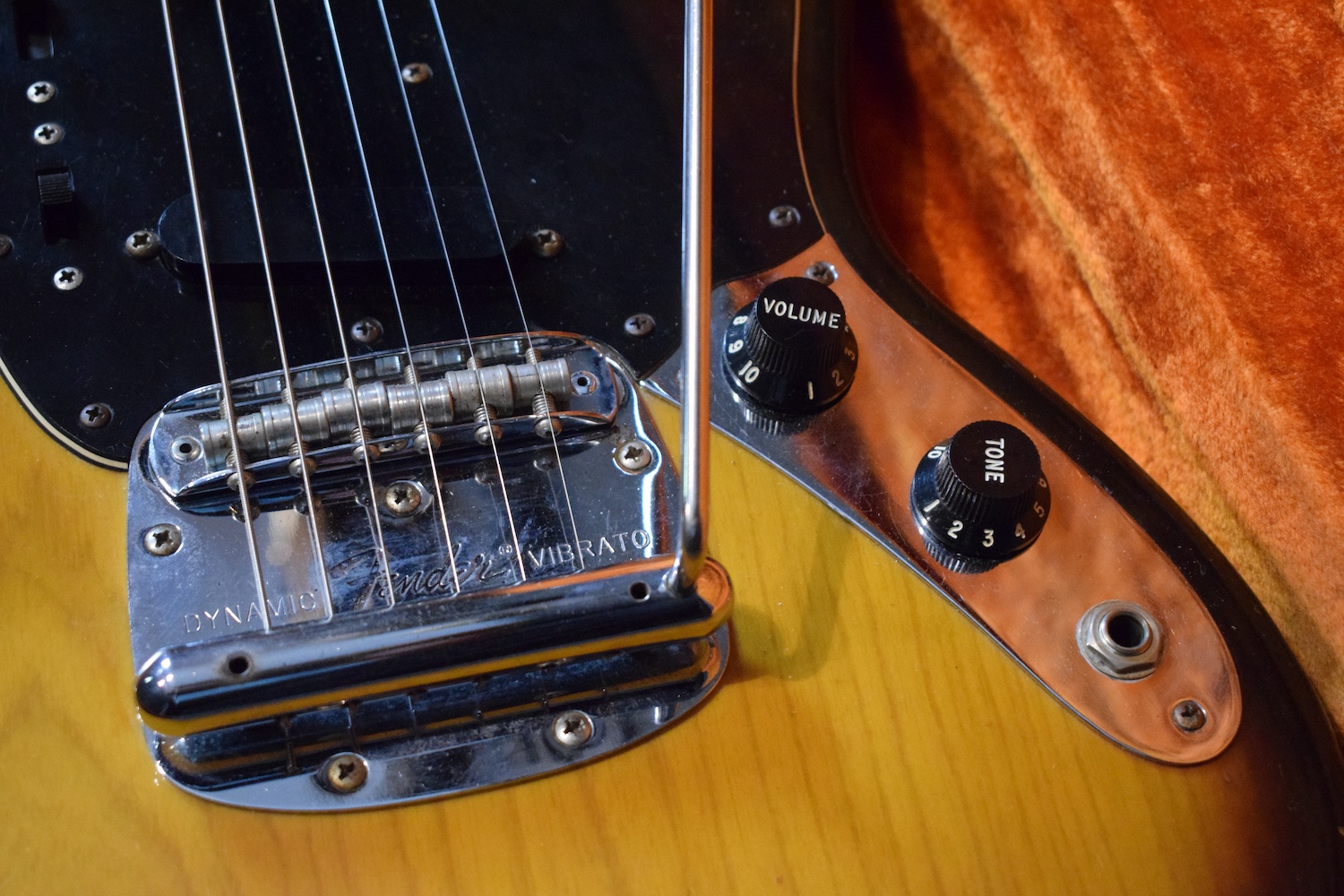 Fender Mustang Sunburst – Image 10