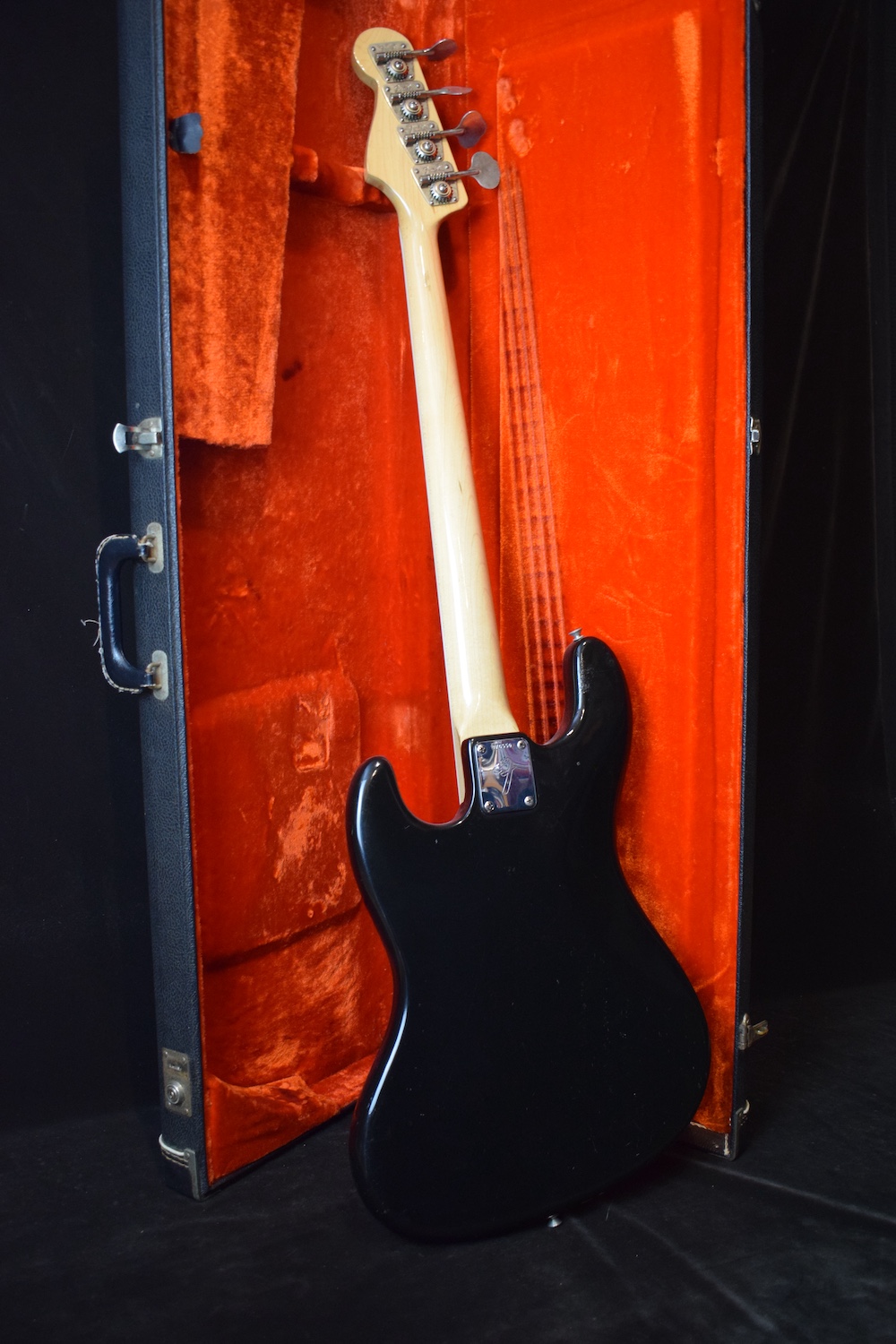 Fender Jazz Bass Black – Image 3