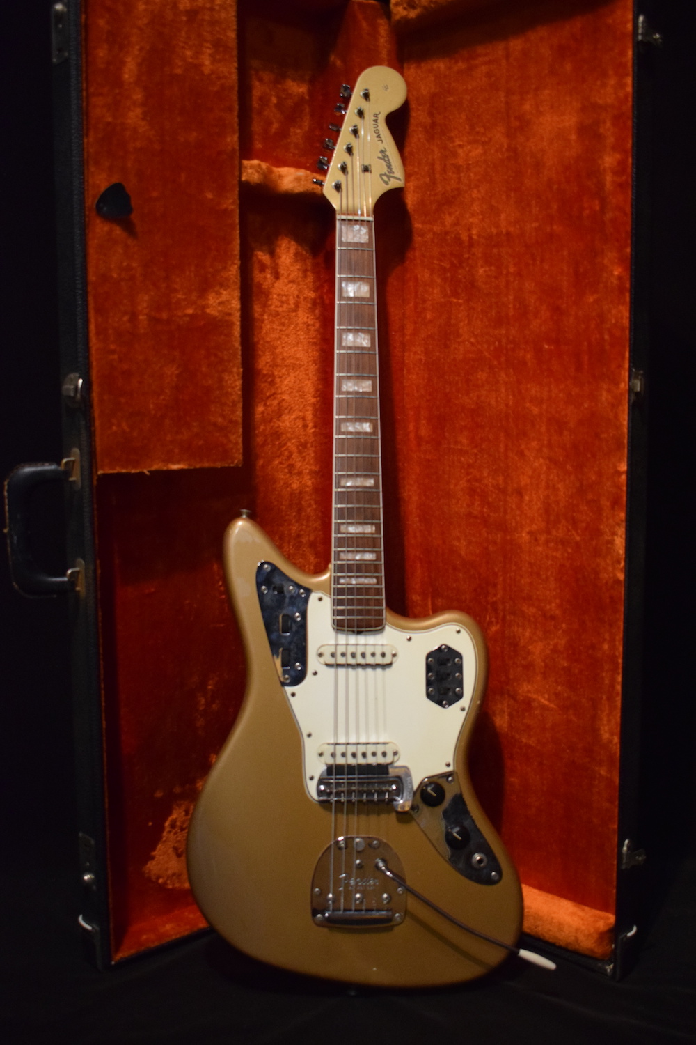 Fender Jaguar Firemist Gold