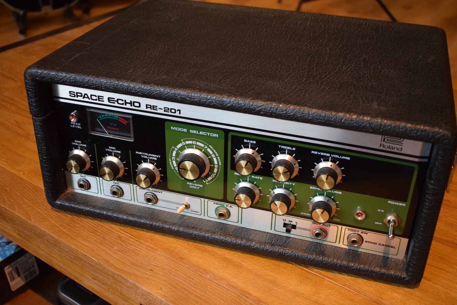 Roland RE-201